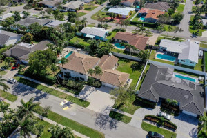 2810 NE 46th Street, Lighthouse Point, FL 33064