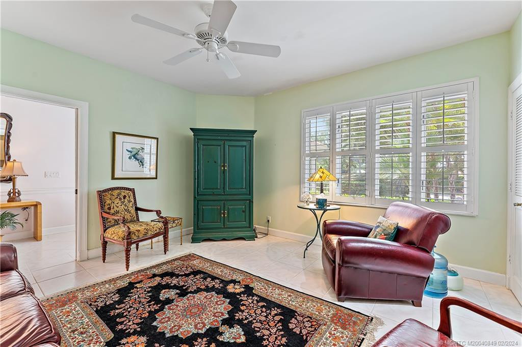 3rd bedroom, office, or den