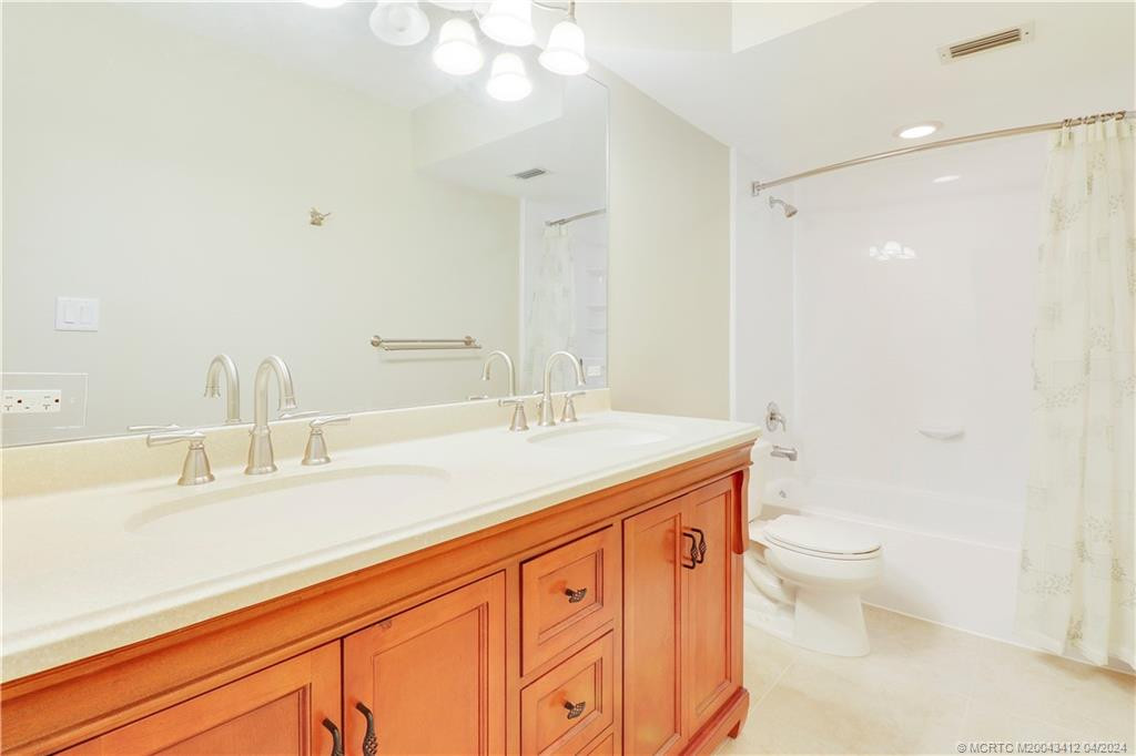 Updated vanity with shower/tub combo