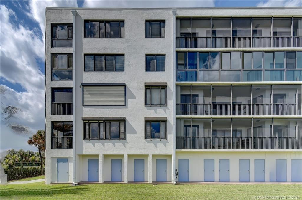 1 outdoor storage cabana under building