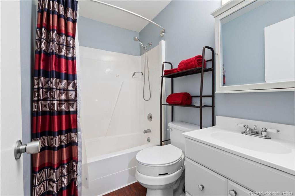 2nd bathroom