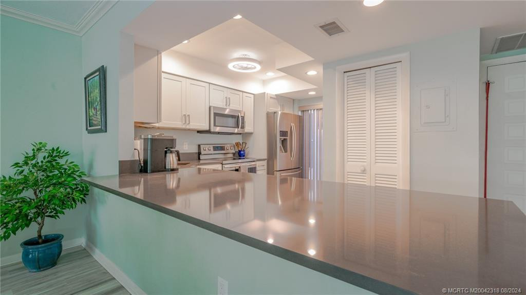 Quartz countertop