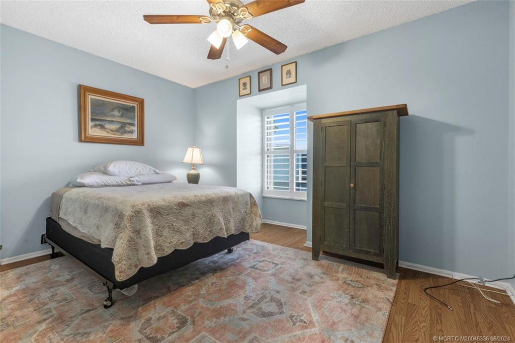 Guest bedroom