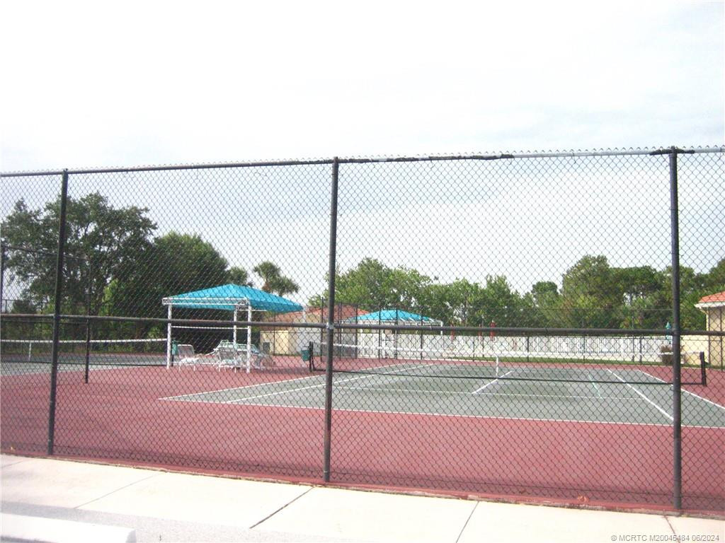 secured community pickleball-tennis