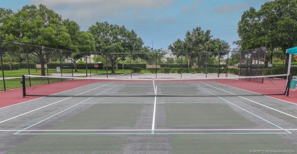 pickleball-tennis combination court