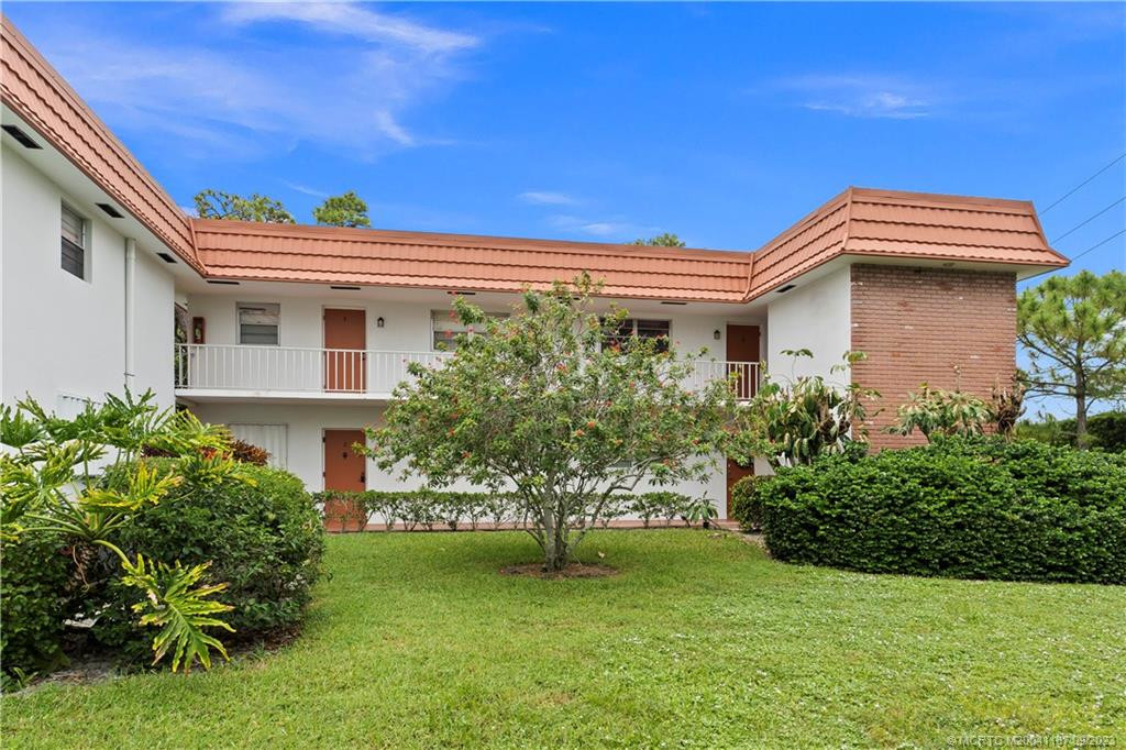 Property photo for 2600 SE Ocean Boulevard HH-8, Stuart, FL 34996