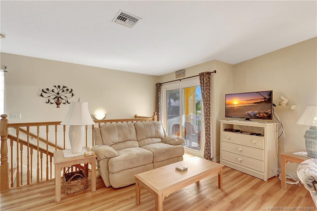 Sitting Area by Balcony