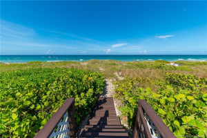 Guest House Beach Access