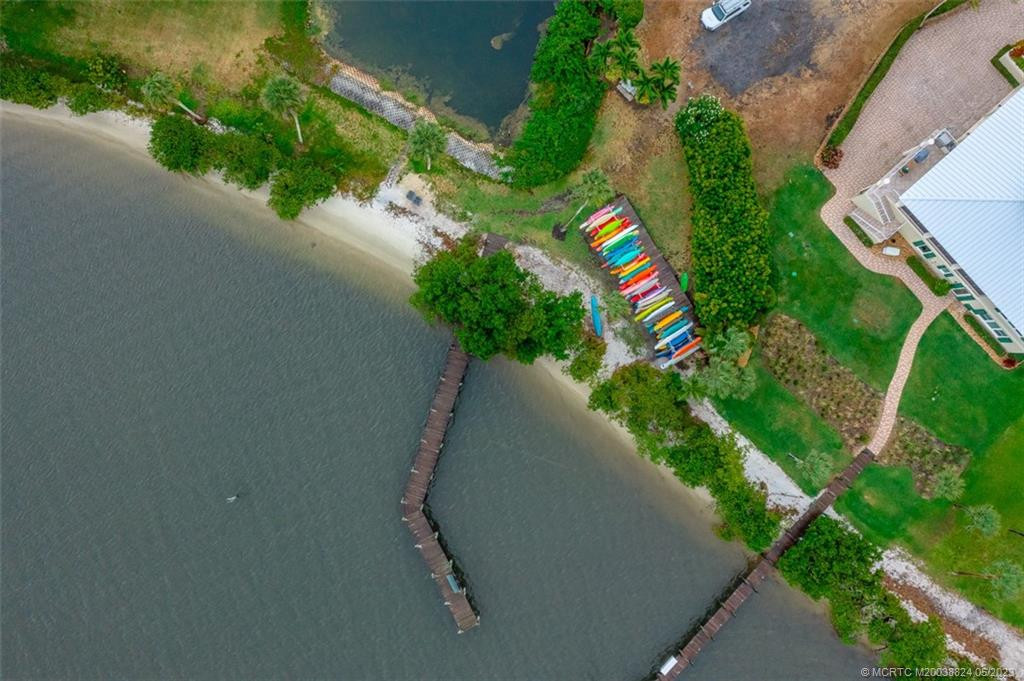 Day Dock with storage
