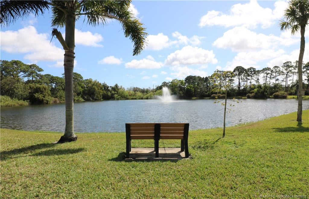 Lakeview with Fountain