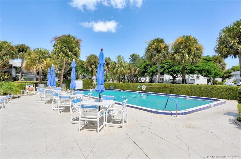 Pool Umbrellas