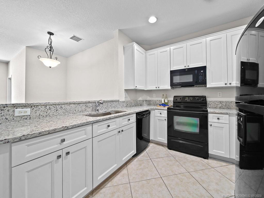 Property photo for 1560 SE Hampshire Way 101, Stuart, FL 34994