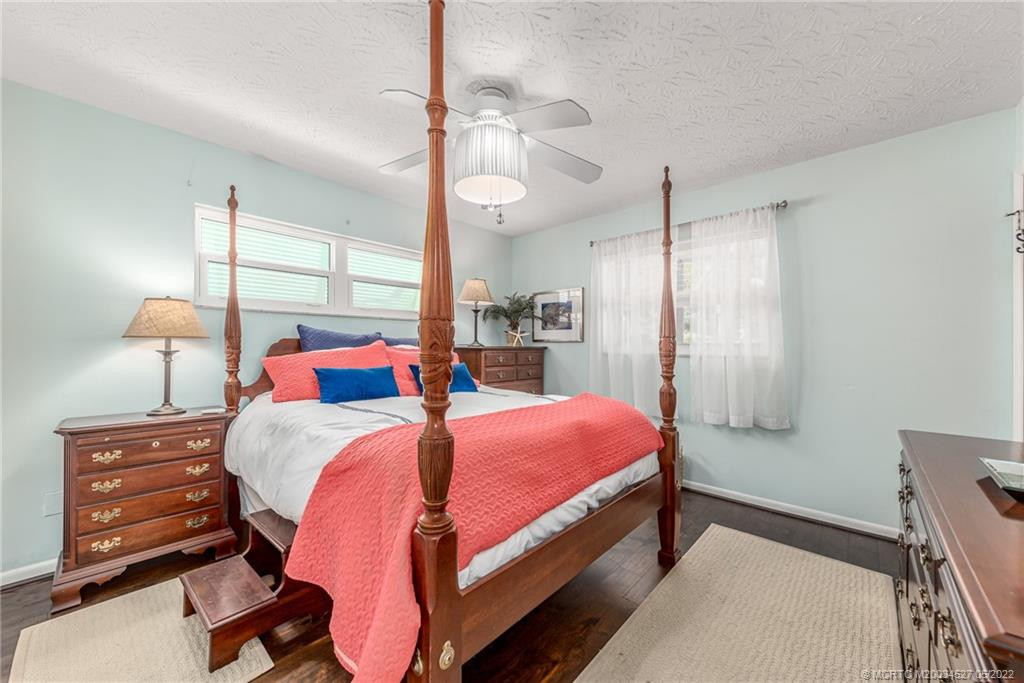 Guest bedroom/en suite