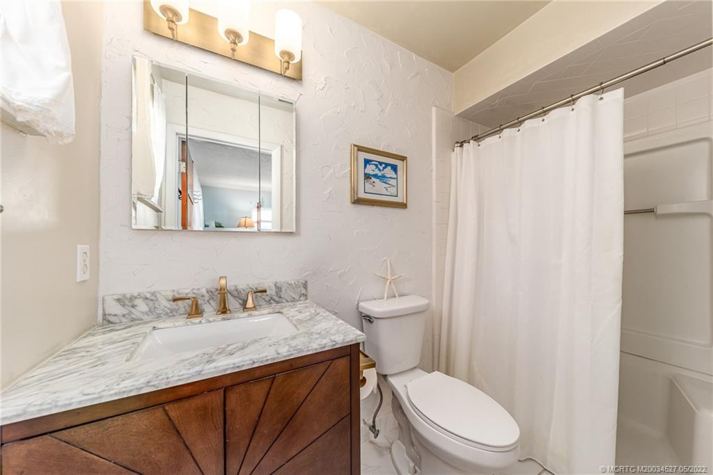 guest bathroom/en suite
