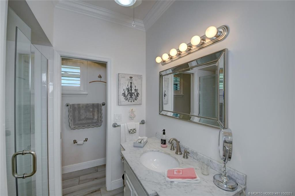 Bathroom #2