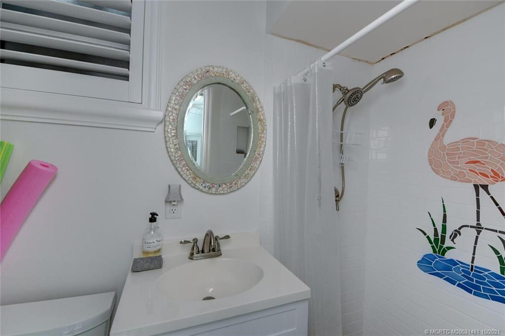 Cabana Bath #3 with Step-In Shower