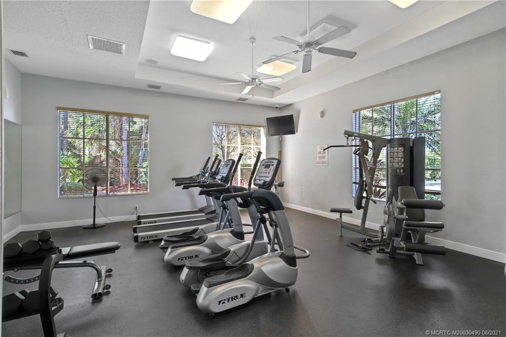 Clubhouse - Exercise1