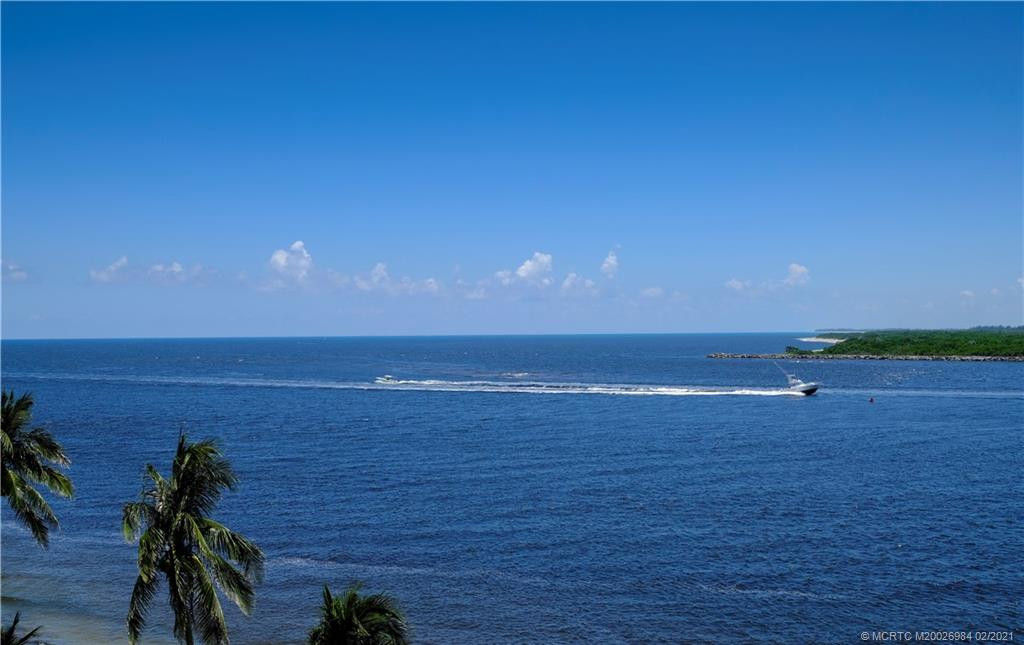 Unending views of the St Lucie Inlet and Atlantic ocean