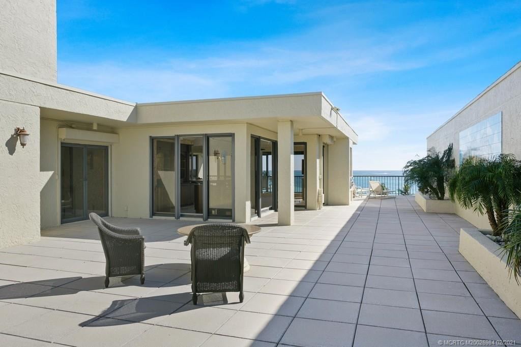1,000 square feet of private rooftop terrace and balconies!
