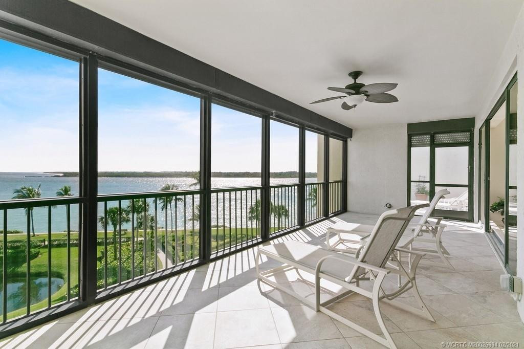 breathtaking views from balcony off of greatroom