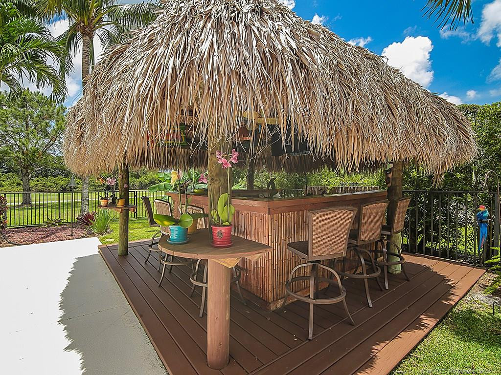 Tiki Hut