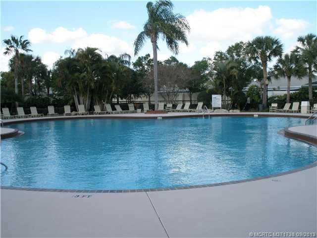 Swimming Pool/Hot Tub/Sauna.