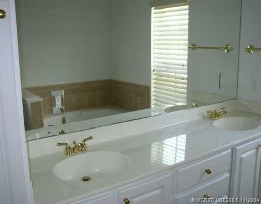 Master Bath/Spa.
