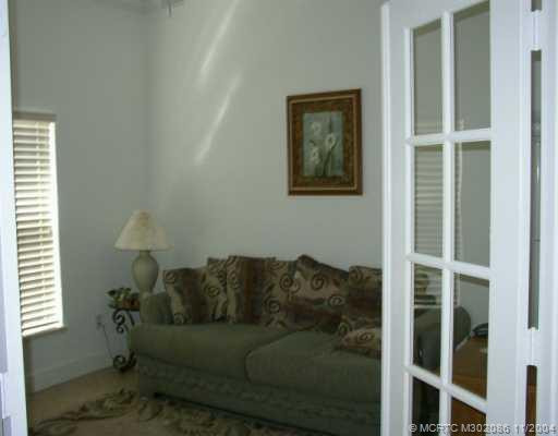 Studio/Study/Office.