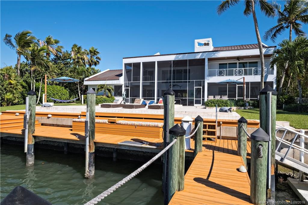 Deepwater dock may accommodate up to 70' boat. 20# boat lift and floating dock for kayaks.