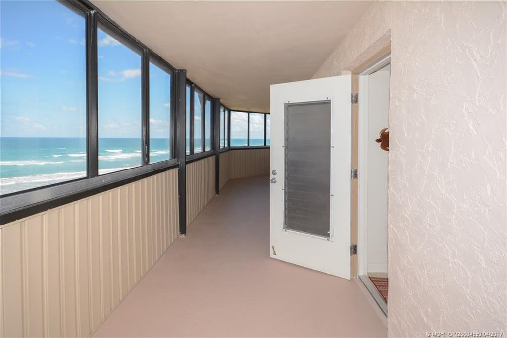 Enter your Penthouse Condo with Ocean View