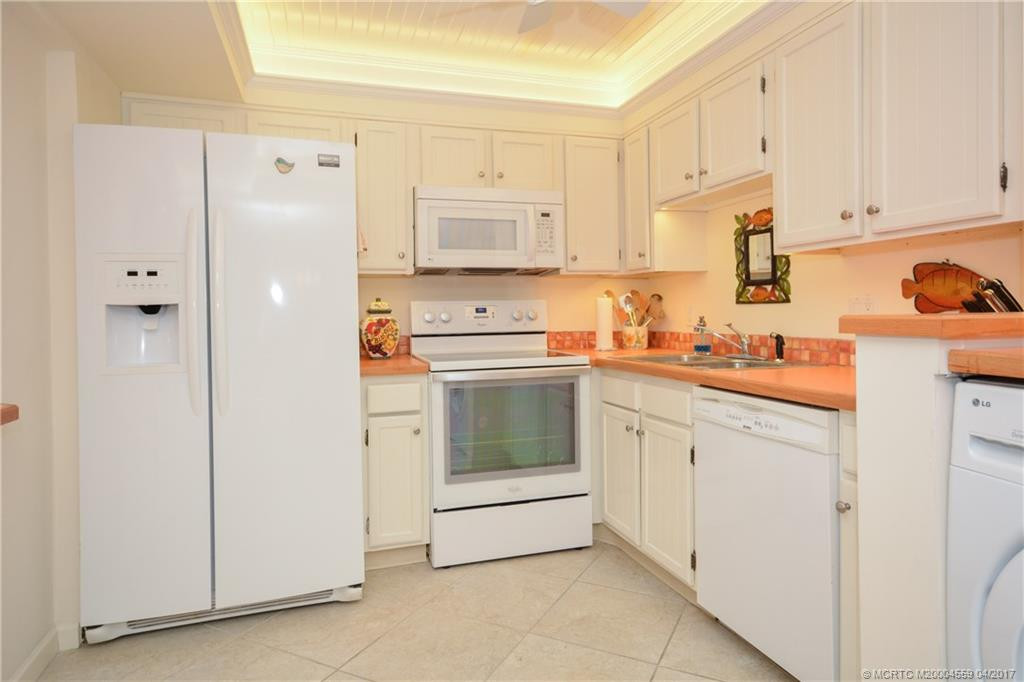 Bright Kitchen