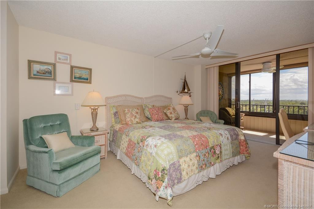 Guest Room w/balcony