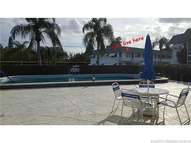 Swimming Pool/Hot Tub/Sauna. Close to the community pool