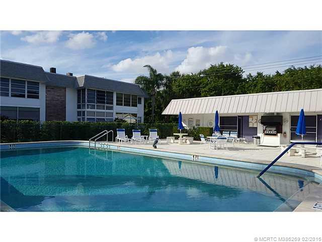 Swimming Pool/Hot Tub/Sauna. Community Pool #1