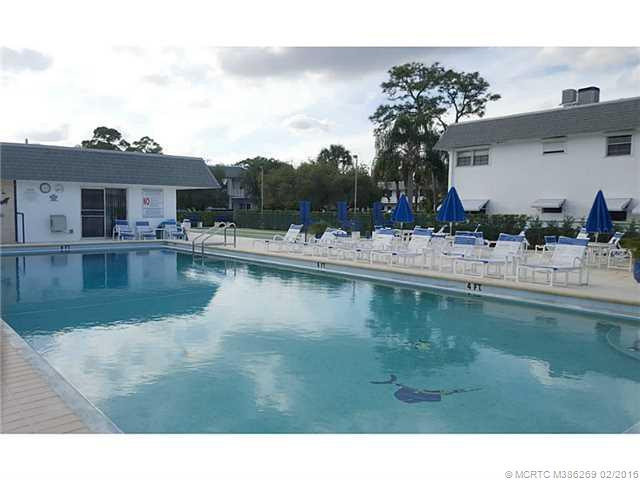 Swimming Pool/Hot Tub/Sauna. Heated Community Pool #2
