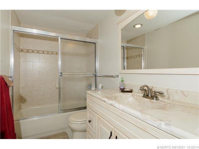 Master Bath/Spa.