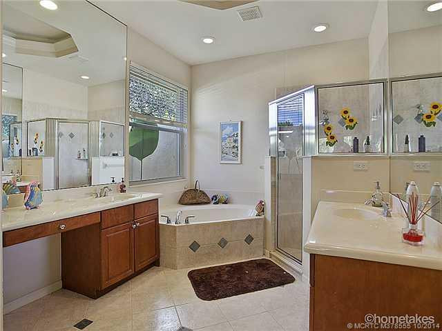 Master Bath/Spa.