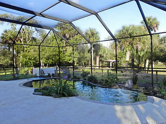 Swimming Pool/Hot Tub/Sauna.