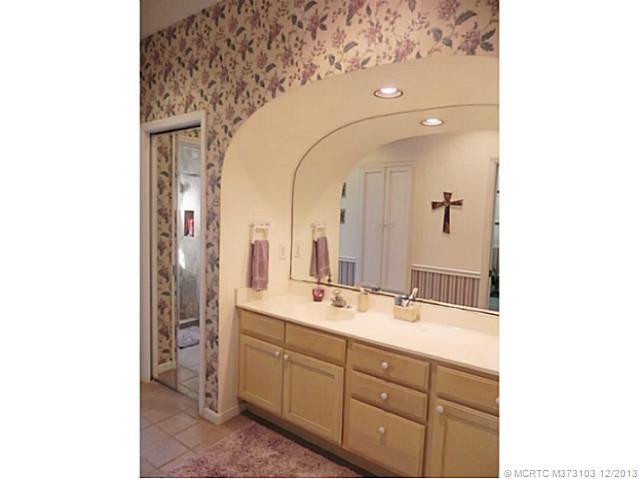 Master Bath/Spa.