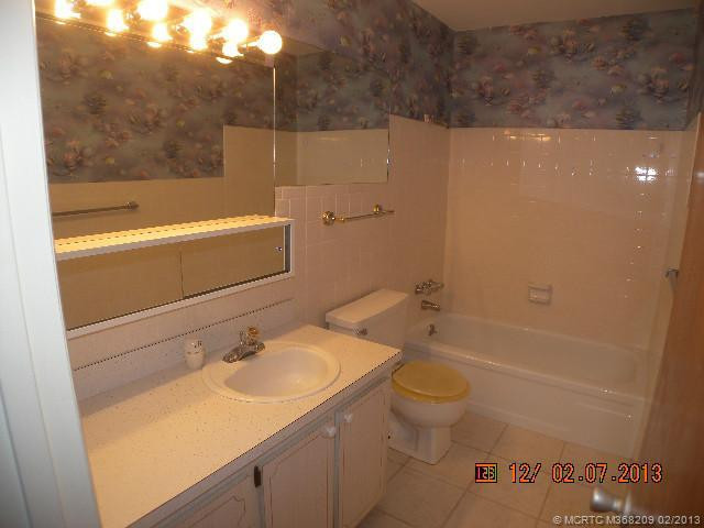 Master Bath/Spa.