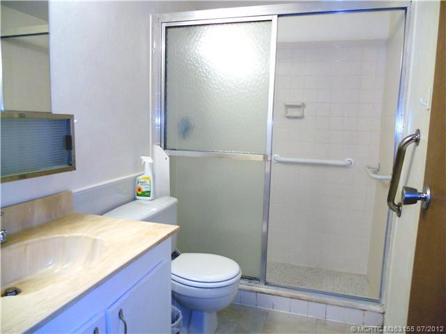 Master Bath/Spa. Stand up shower