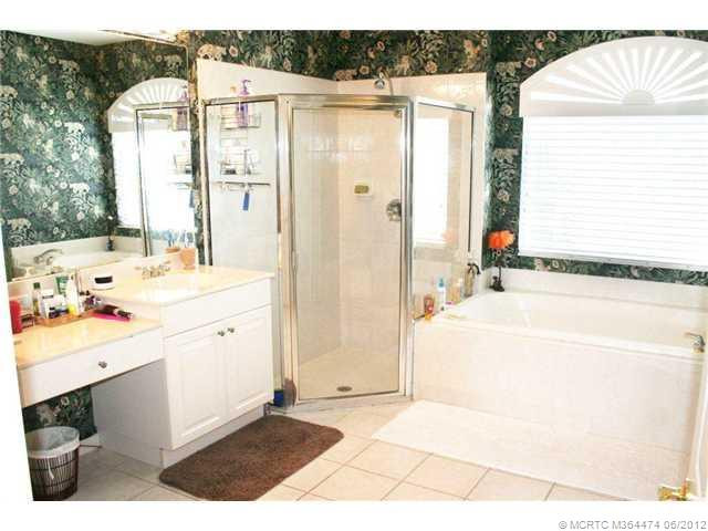 Master Bath/Spa.