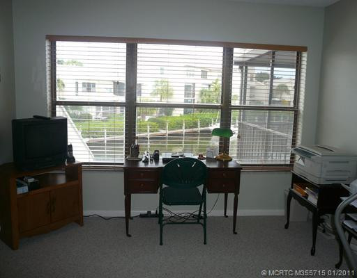 Studio/Study/Office.