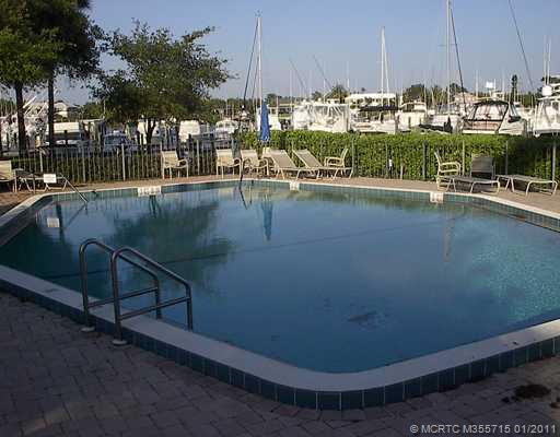 Swimming Pool/Hot Tub/Sauna.
