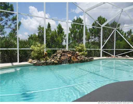 Swimming Pool/Hot Tub/Sauna.