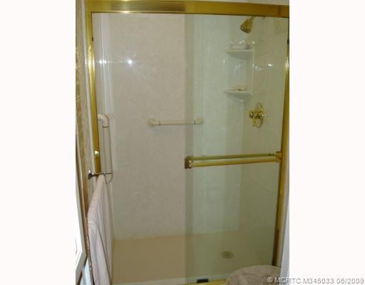 Master Bath/Spa.