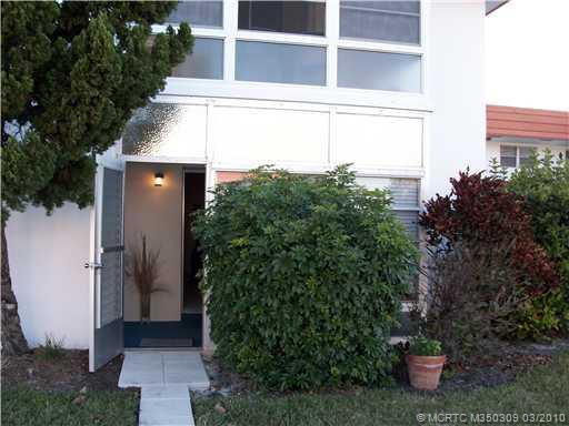 Property photo for 2600 SE Ocean Boulevard Q-3, Stuart, FL 34996