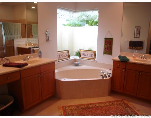 Master Bath/Spa.