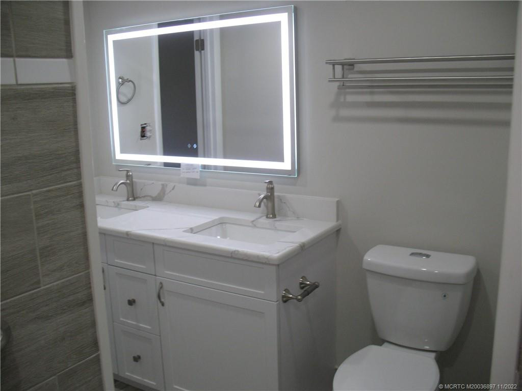 Master Bedroom Bathroom