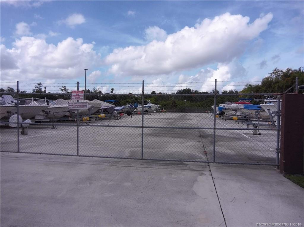 Boat/RV storage